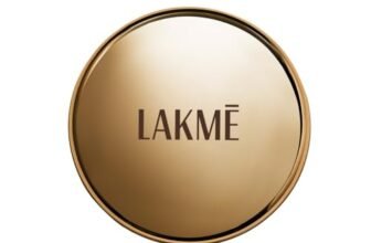Lakme 9 to 5 Primer with Matte Powder Foundation Compact, Natural Light, 9g